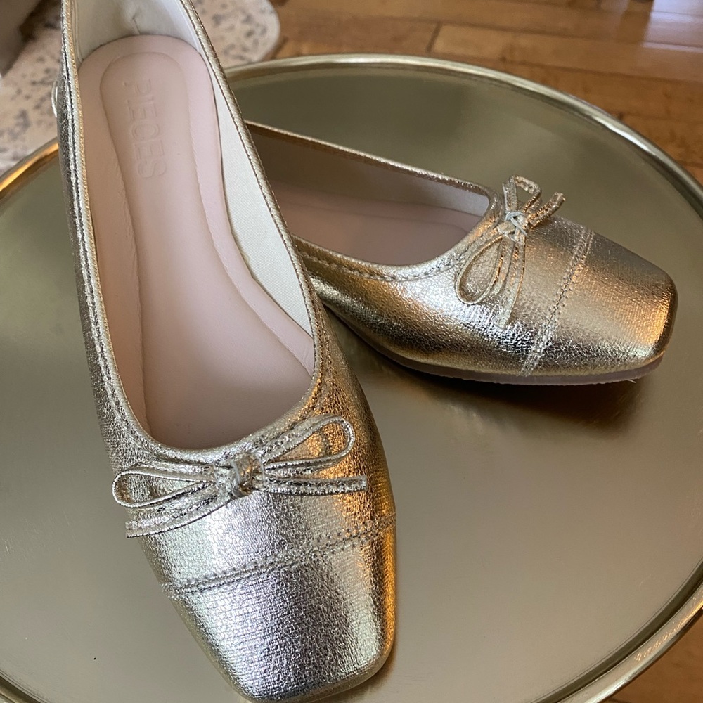 Gold Classic Ballet Flats with Bow